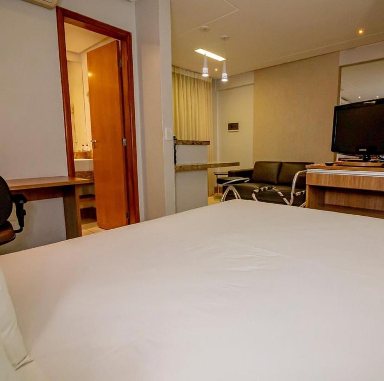 Sun Square Suites Hotel By Lual ゴイアニア エクステリア 写真